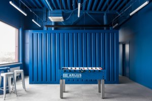 Šiame biure – mėlyna nėra spalva