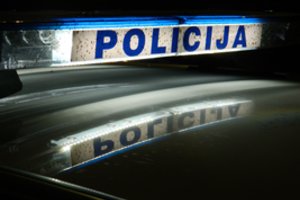 Vilniuje susidūrus dviems automobiliams nukentėjo praeivė