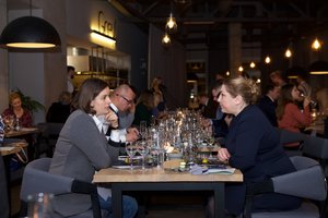 Gurmaniškame vakare – gardūs pilki atspalviai ir alyvuogių aliejaus degustacija 