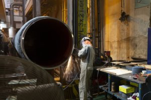 Nutiesti pirmieji 300 kilometrų „Gazprom“ dujotiekio