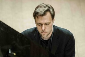 Pianistas A. Žlabys: „Kai ateini prie instrumento, kuris gali nepaprastai daug, išauga sparnai“