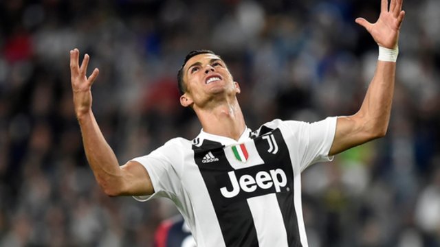 Ištraukti Europos futbolo čempionato burtai: C. Ronaldo gali atvykti į Lietuvą