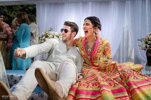 Bolivudo aktorė Priyanka Chopra ir Nickas Jonasas surengė prabangias vestuves Indijoje