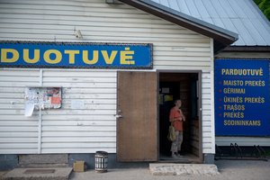 Parodė tikrąjį draudimų veidą: nelegalios prekybos alkoholiu mastai šiurpina