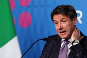 Italija „artimiausiomis valandomis“ baigs rengti naują pasiūlymą dėl biudžeto