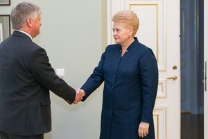 K. Navickas paprašė D. Grybauskaitės jį atleisti ir apkaltino S. Skvernelį 