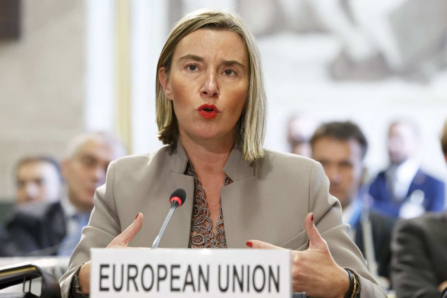 Europos Sąjungoje šiuo metu toliau aptarinėjamos papildomos varžomosios priemonės prieš Rusiją.