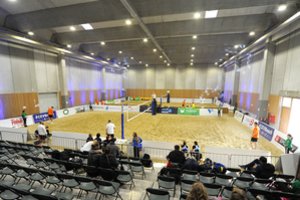 Vasara alsuojantis paplūdimio tinklinis populiarėja ir žiemą