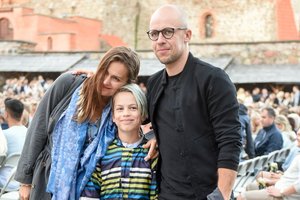 Vidas Bareikis apie pažintį su Jurga Šeduikyte: „Man sakė, kad „pakabinau“ dainininkę norėdamas išgarsėti“