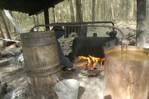 Kaimo reikalų komitetas – už leidimą ūkininkams gaminti naminę degtinę