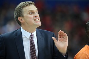 Susierzinęs „Ryto“ treneris D. Adomaitis: „Ar kas nors išmušė dantį varžovams, kraują paleido?“