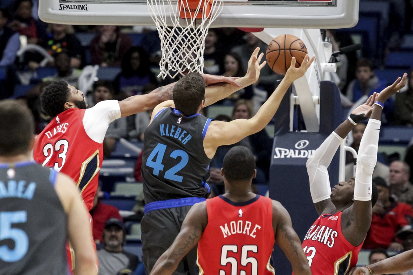 „Pelicans“ įveikė „Mavericks“<br> AP nuotr.