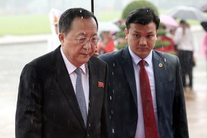 Šiaurės Korėja siunčia į Kiniją savo diplomatijos vadovą