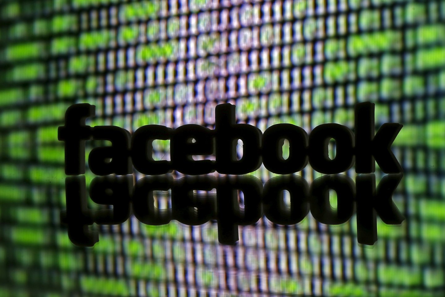 Jungtinės Karalystės (JK) parlamentinė komisija trečiadienį apkaltino „Facebook“ suteikus įmonėms, tokioms kaip „Netflix“, prieigą prie vartotojų duomenų.