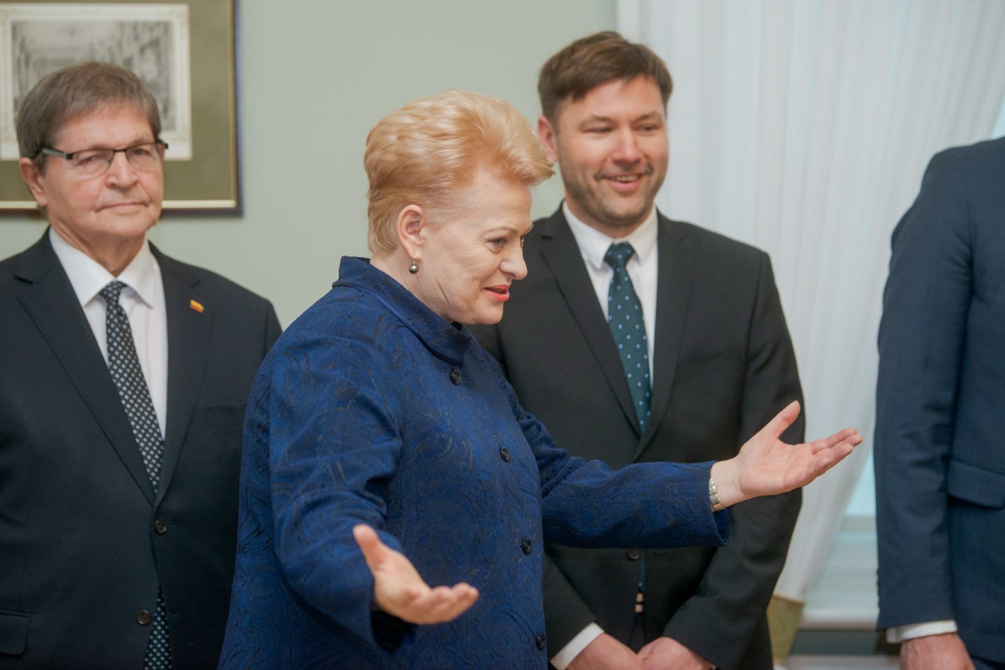  Ketvirtadienį D.Grybauskaitė su streikuojančiais mokytojais ir švietimo sektoriaus valdininkais aptarė susidariusią situaciją.<br> J.Stacevičiaus nuotr.