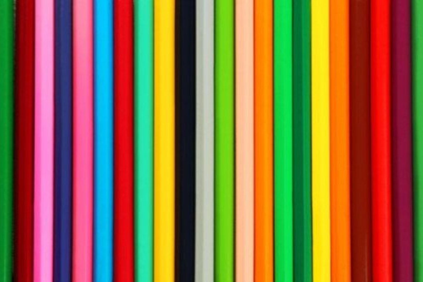 Jau dvidešimt metų, kiekvieną gruodį spalvų standartus kuriantis institutas skelbia metų spalvą.<br>123 rf. nuotr