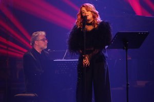 Erica Jennings ir Petras Geniušas gerbėjus pakvietė į intymų pasirodymą