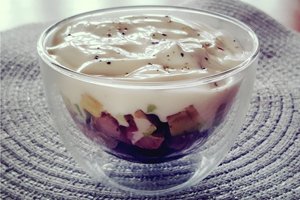 Verta išbandyti: silkių salotos su avokadu ir burokėliais 