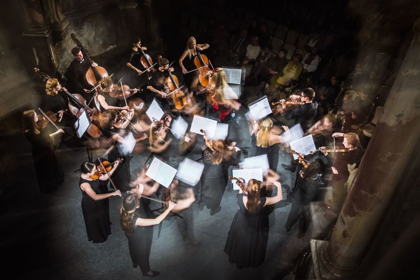 Vilniaus miesto ansamblis „Mikroorkéstra“ surengs koncertą ir pristatys pasaulio salėse itin retai skambančią ankstyvąją W.A.Mozarto kūrybą.