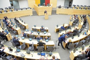Pirmadienį rengiamas nenumatytas Seimo plenarinis posėdis