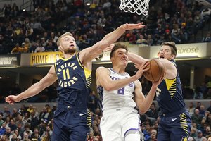 Po negalavimų grįžęs Domantas Sabonis darniai įsiliejo į pergalingą „Pacers“ chorą