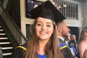 Vilčių nebeliko: rastas Naujojoje Zelandijoje dingusios jaunos merginos kūnas