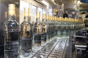 Seime kelią toliau skinasi alkoholio akcizo didinimas: svaigalai brangs