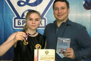 Rusijos pankrationo rinktinės narė žuvo kalbėdama telefonu vonioje