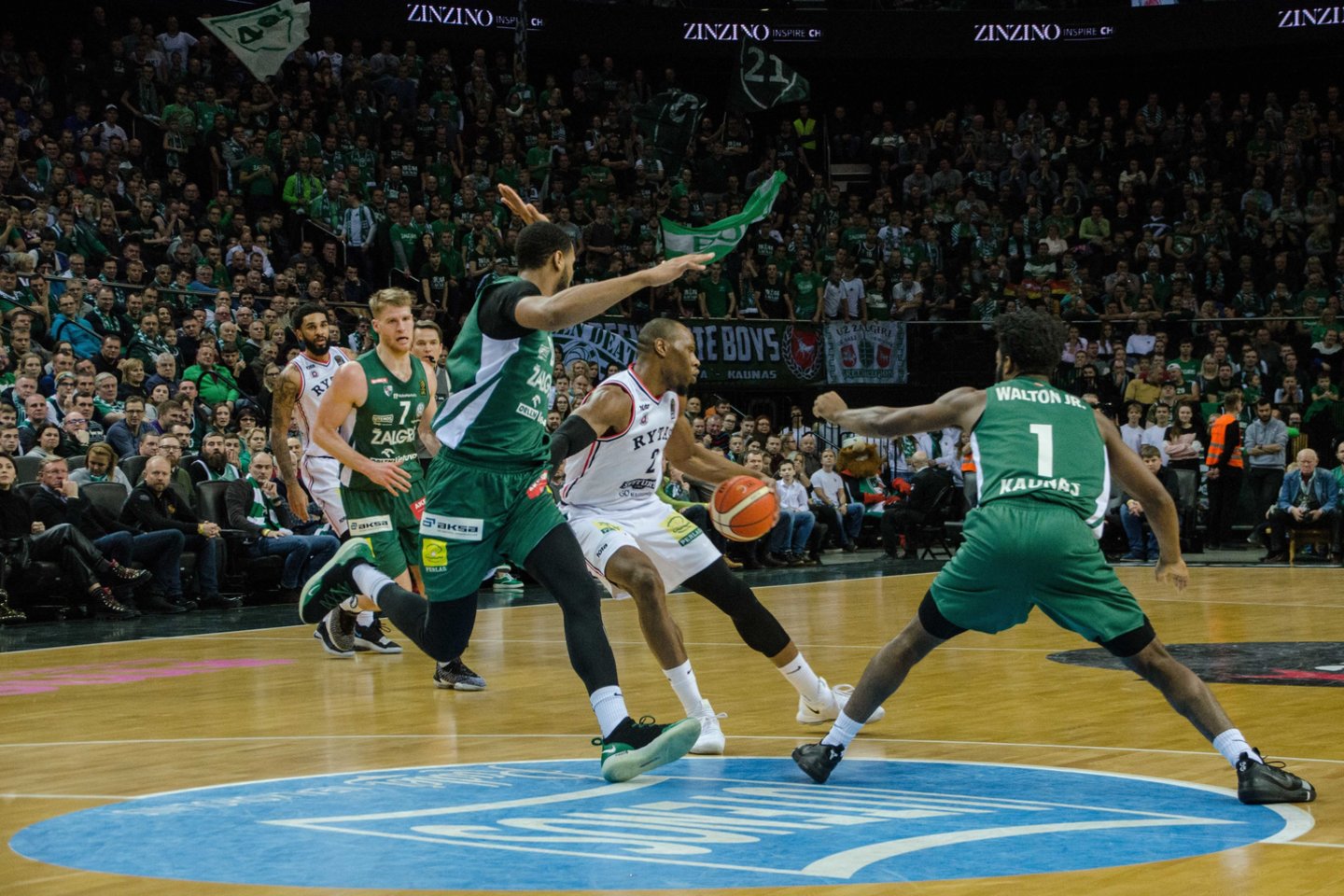 „Žalgirio“ ir „Ryto“ dvikova šįkart buvo ne tik emocionali, tačiau ir su peštynių priekoniu