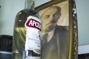 Rusija šiemet sumažino degtinės gamybą