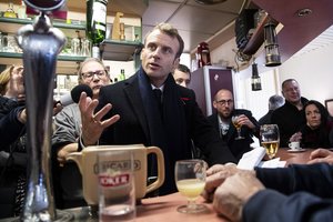 Paaiškėjo, kaip prancūzai įvertino prezidento Emmanuelio Macrono pažadus protestuotojams