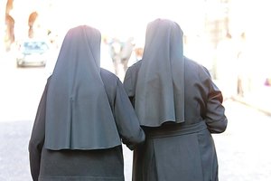 Katalikiška mokykla buvo lyg bankomatas: vienuolės Las Vegase pralošė pavogtus tūkstančius