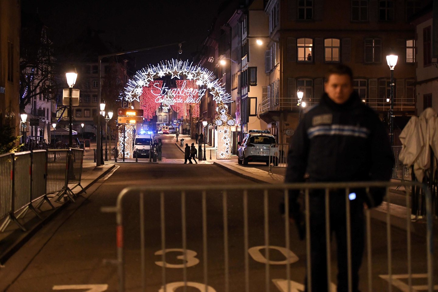  Strasbūre antradienį aidėjo šūviai.<br> AFP/Scanpix nuotr.
