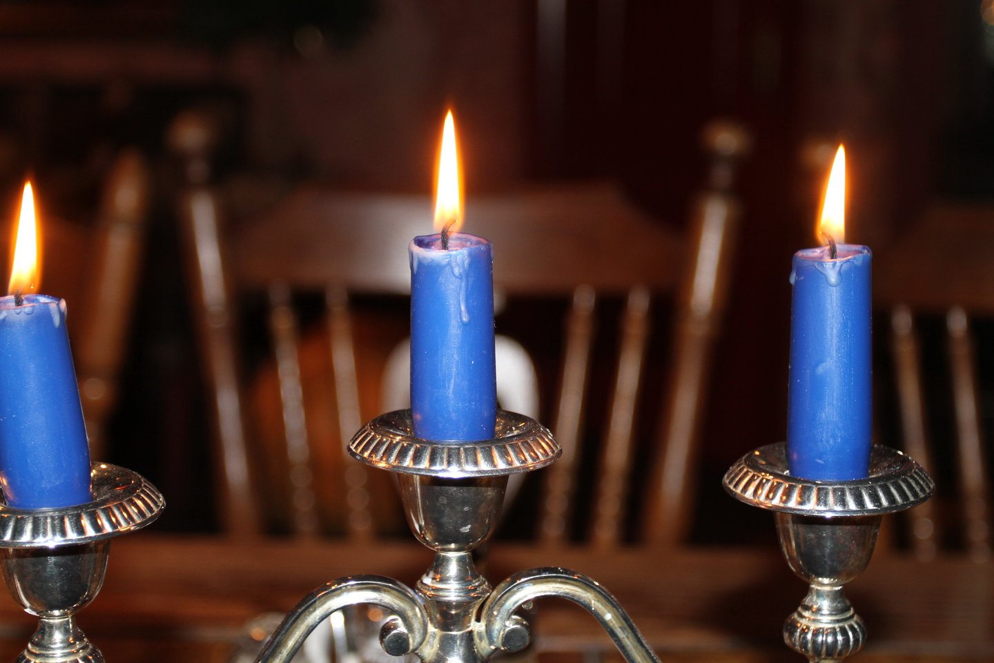 Kai namuose liepsnoja žvakės, negalima jų palikti be priežiūros.<br>M.Patašiaus nuotr.