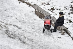 Mamų sambūris pasipiktinęs: su vaiko pinigais pasiseks ne visiems