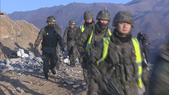 Šiaurės ir Pietų Korėjų pasienyje – pirmas karių susitikimas po ilgos pertraukos