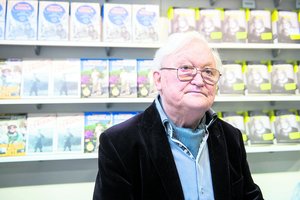 Algimantas Čekuolis nebeišeina iš namų: „Skubu rašyti, nes nežinau, kiek dar liko gyventi“