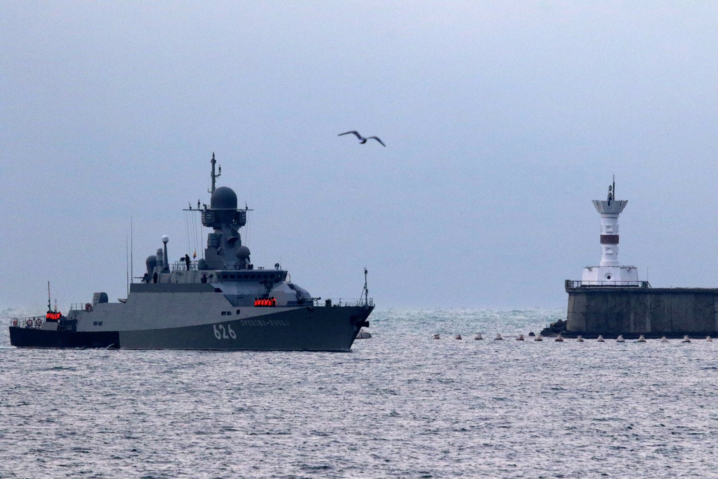  Ukrainos karinio jūrų laivyno vadas šią savaitę Vašingtone susitinka su JAV karinių jūrų pajėgų operacijų vadu, o jų diskusijų metu numatyta aptarti praėjusį mėnesį Kerčės sąsiauryje įvykusį incidentą, ketvirtadienį pranešė amerikiečių pareigūnai.<br> Reuters/Scanpix nuotr.