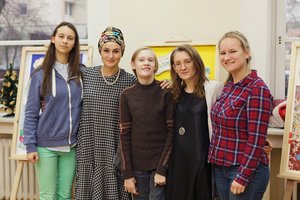 Neįgalius vaikus auginančios mamos parodoje prabilo apie jausmus