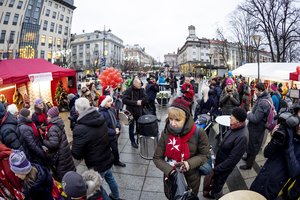 Sostinės Vinco Kudirkos aikštėje – gardžios sriubos ir didžiulis tortas