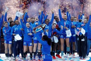 Pasaulio čempionės Prancūzijos rankininkės nuskynė ir Europos pirmenybių auksą