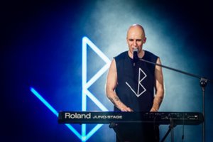 „Siemens“ arenoje įvykusio Vido Bareikio koncerto užkulisiai: buvo ir masažo kambarys