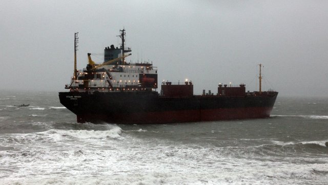 Netoli Didžiosios Britanijos krantų Rusijos laivas pateko į rimtą bėdą