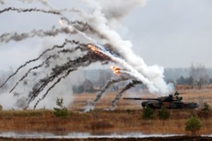 Ekspertai įspėja: NATO reikia rimtai ruoštis, kad atremtų staigią Rusijos invaziją