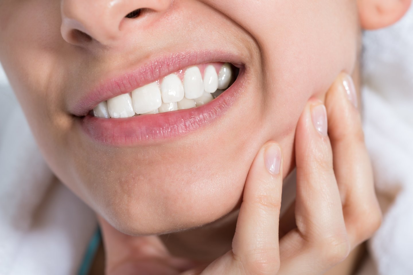Dantų skausmas laikomas pačiu stipriausiu, o jį mažina gerai pažįstamas prieskonis – gvazdikėlis.<br> 123rf nuotr.