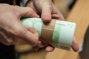 Nuo Naujųjų keičiasi atlyginimai – ką dėl to turi padaryti darbuotojai?