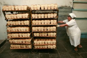 Būtų juokinga, jei nebūtų graudu – duonos kepykloje paskelbė bado streiką