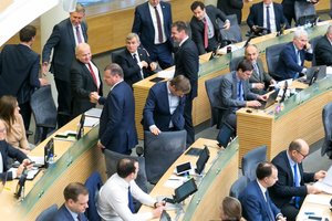 Ministerijų kancleriai taps politinio (asmeninio) pasitikėjimo valstybės tarnautojais