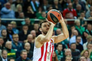„Budučnost“ atsitrenkė į „Olympiakos“ žaidėją ir buvo sumindyta