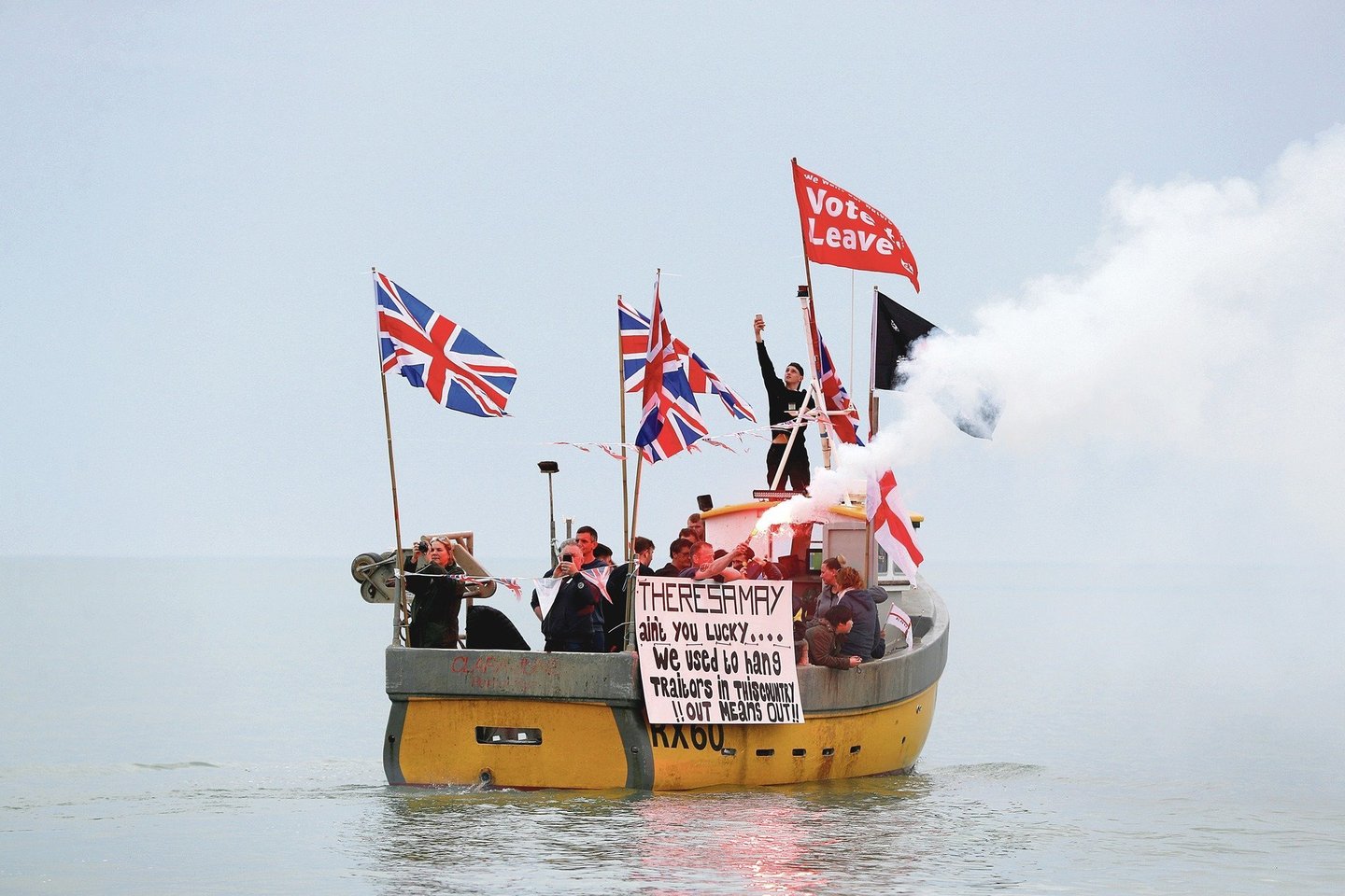 Britanijoje gyvenantys europiečiai ir emigravę britai nerimauja dėl savo teisių po „Brexit“.